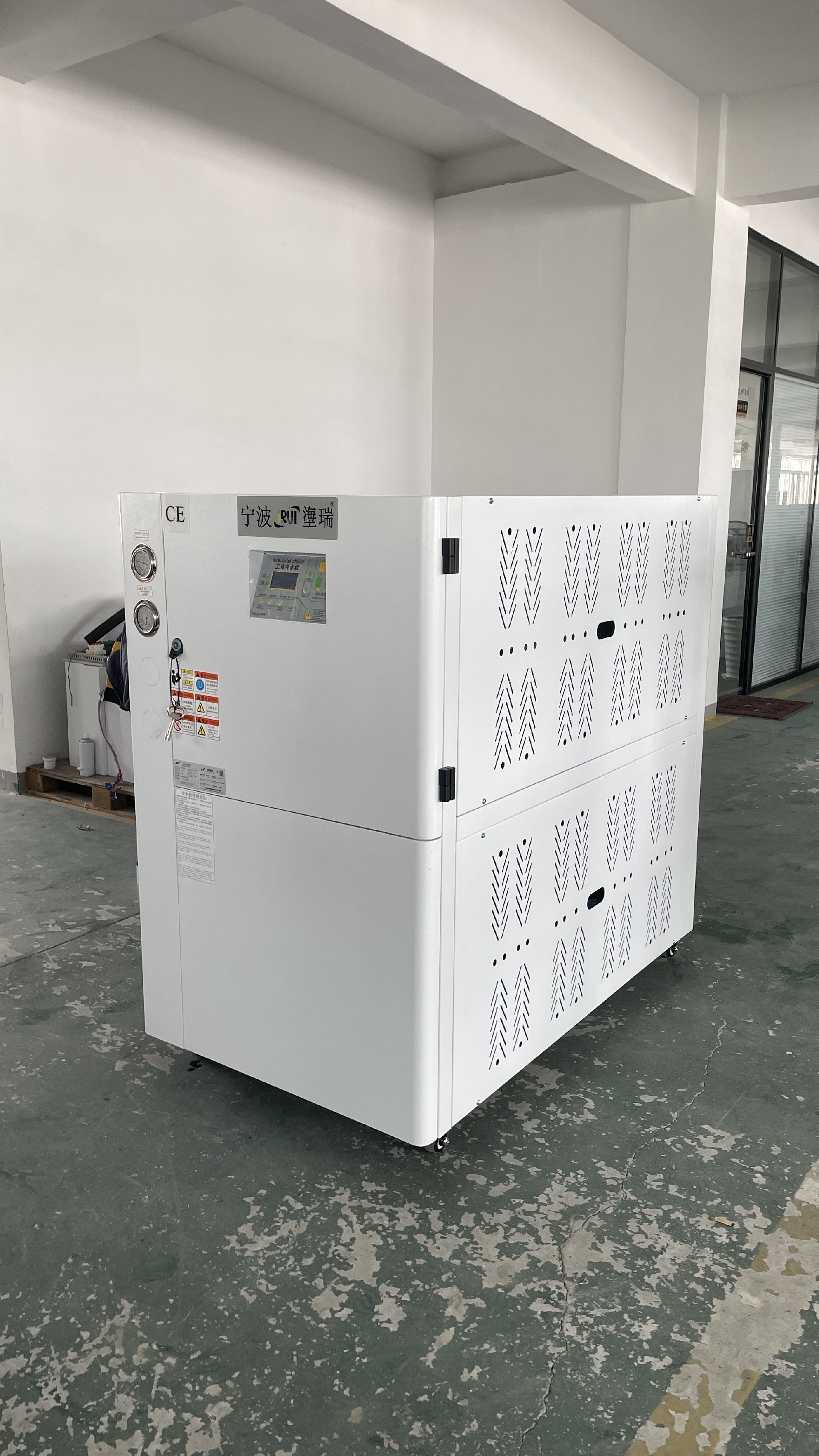 水冷式工業(yè)冷水機(jī)15WCD